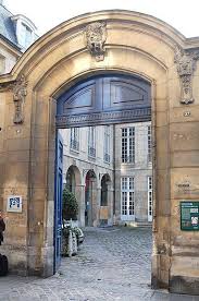 Le Marais Hotel De Coulanges 35 37 Rue Des Francs Bourgeois Paris Iv Paris Place France Photos Paris Travel