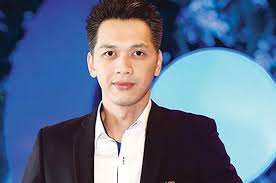Ông trần hùng huy là thành viên hđqt của acb từ năm 2006 và là phó tổng giám đốc của ngân hàng này từ năm 2008. 4 Thiáº¿u Gia Viá»‡t Ná»•i Tiáº¿ng Ä'iá»ƒn Trai Tai Giá»i Co Nghin Tá»· Trong Tay NhÆ°ng ChÆ°a Chá»‹u Láº¥y Vá»£