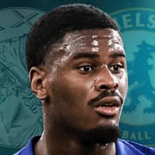 Jorrel Hato van Ajax presteert nu al beter dan Bassey