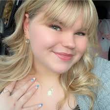 I'm your girl!!🙋🏾‍♀️ honestly you had me at Xaden Riorson😂😂