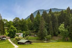 Am garmischer haus vorbei, geht es weiter bergab zum bayernhaus. Outdoor Blog Wandern Best Mountain Artists Trekking Wanderungen Hausberg Runde Und Partnachklamm Wanderung Garmisch Partenkirchen