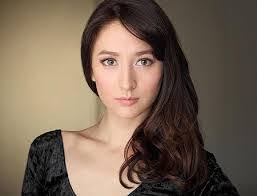 Leah Dizon's Instagram, Twitter & Facebook