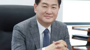 Maytag's Ward to Succeed Retiring CEO Len Hadley