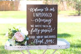 A few words of sympathy, acknowledging if you are still a bit unsure or not confident of what to say in a funeral flower message then the examples below should give you an idea and hopefully. 26 Awesome Funeral Personalization Ideas To Try In 2015