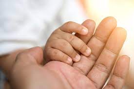 Minor girl gives birth in school toilet : क्लास 9 की छात्रा ने कर्नाटक के यादवगर के सरकारी आवासीय विद्यालय में दिया बच्चे को जन्म