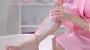 The brand claims to reduce ingrown hairs too. How To Use Veet Hair Removal Cream With Sponge Kobo Guide