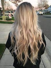 Warm Blonde Balayage Highlights Long Wavy Blonde Hair Blonde Wavy Hair Warm Blonde Hair Blonde Hair Looks