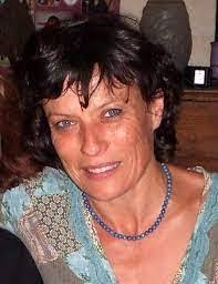 Evelyne Gilbert's Instagram, Twitter & Facebook