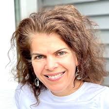 Life in the Estrogen-Free Zone: Humor and Heartfelt Wisdom from Boy Moms :  Rayburn, Michelle, Farrel, Pam: Amazon.de: Books