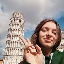 Eva Valverde's Instagram, Twitter & Facebook