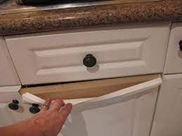 How Do You Paint Laminate Kitchen Cupboards When They Re Peeling Painting Laminate Kitchen Cabinets Laminate Cabinets Painting Laminate Cabinets