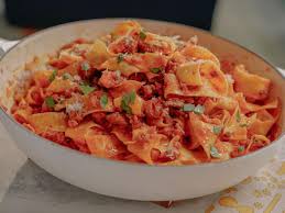 Pappardelle With Sausage Ragu Recipe Giada De Laurentiis Food Network Sausage Ragu Ragu Recipe Pappardelle