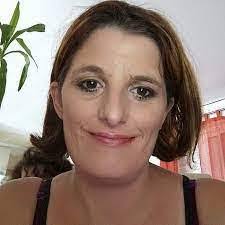 Florence Brenner's Instagram, Twitter & Facebook