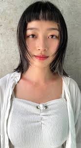 Medium-Length Hairstyles for Effortless, Everyday Style