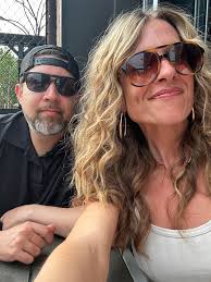 The best part of teen and adult kids? DATE NIGHT ON A PATIO WITH LIVE MUSIC  AND DRINKSSSSSS What are the kids eating? ¯\_(ツ)_/¯ prolly Taco Bell, idk,  they're fine.