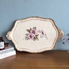 Grand Plateau Florentin En Bois Sculpte Decor Floral Peint A La Main Vintage Italien Maison De Campagne Romantique Shabby Botanique Fond Couleur Shabby Vintage Italien