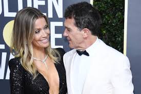 Hollywood heartthrob antonio banderas appears to be marking the end of a difficult time in his life with a fresh look, in the form of a bushy new beard. Antonio Banderas Dating Who Is His Girlfriend Details