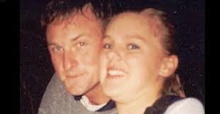 Amy Cowles's Instagram, Twitter & Facebook