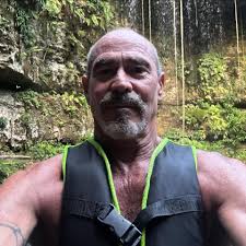 Why are Las Vegas hotel room rates high in May?