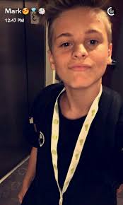 Mark I see his pimple