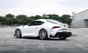 今回は新型トヨタ スープラ初の 社外ホイール 初登場 ローダウンサスとの同時装着でよりスポーティーに トヨタ スープラ スープラ トヨタ