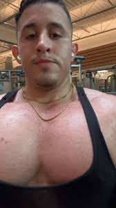 Chest dominant 📈 #explore #explorepage #chest #chestday