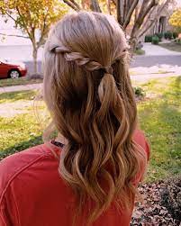 Hello Back With Another Simple Dance Hairstyle Sometimes I Think Simple Is The Way To Go It Just Looks Hair Styles Braided Hairstyles For Wedding Prom Hair