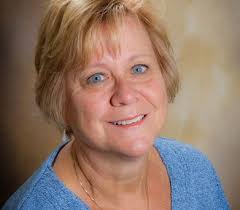 Mary Weis's Instagram, Twitter & Facebook