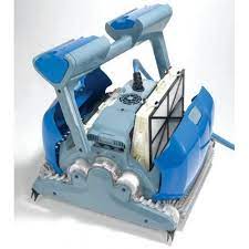 Just out of the box, this is my first automatic pool cleaner. What Is The Difference Between A Dolphin M400 And M500 Robotic Pool Cleaner Webshop Swimmingpools Be