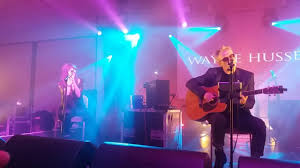 The Mission Frontman Wayne Hussey Evi Vine Team Up For Extensive Tour Jammerzine the mission frontman wayne hussey evi