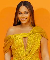 Beyonce's short haircuts and hairstyles, she is changing her hair from waist length hair to blunt shoulder length hair with dramatic bangs. Wedding Hairstyles Beyonce Inspired Wedding Hairstyle