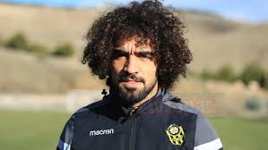 Sadık alternatif olarak kadroda tutulacak. Sadik Ciftpinar Fenerbahce Ye Transfer Oluyor