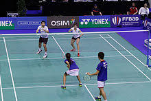 Zuvor stehen sie und ihr gegner bereits in den feldern, sodass sie sehen können, in welches feld der ball serviert werden muss. Badminton Regeln Wikibooks Sammlung Freier Lehr Sach Und Fachbucher