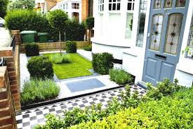Garden Design Landscaping Trees For Small Gardens The Home Solut Houzz Ideas Jpg 1104 736 Front Garden Design Small House Garden Front Garden