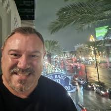 What are some good non-chain restaurants in Johnson County area open