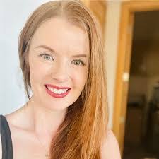 Andrea Reeder's Instagram, Twitter & Facebook