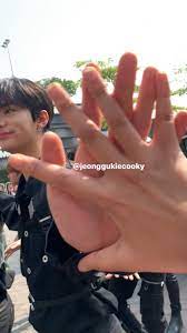 The perfect hyunjin hands cute animated gif for your conversation. Only Stray Kids A Lucky Stay Who Touch Hyunjin S Hand Facebook