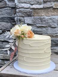 Be it the combination of. Textured Buttercream Cake With Fresh Flowers Vanilla Pod