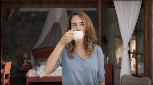 Öldür beni sevgilim, birbirlerini öldürmeye karar veren bir çiftin hikayesini konu ediyor. Oldur Beni Sevgilim Bkm Online