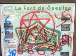 Statistiques et évolution des crimes et délits enregistrés auprès des services de police et gendarmerie en france entre 2012 à 2019 Inscription Juden Croix Gammee Nancy Et Metz Se Mobilisent Contre L Antisemitisme Lorraine Actu