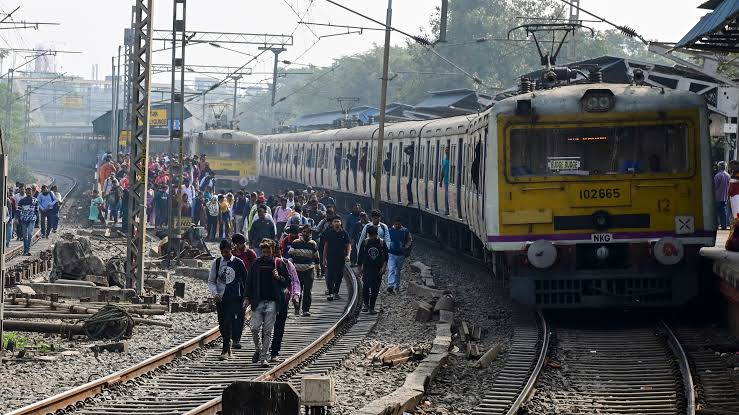 রবি-সোমে হাওড়া-শিয়ালদা লাইনে প্রচুর ট্রেন বাতিল! যাত্রা করার আগে দেখে নিন বিশদ তালিকা