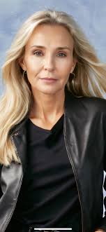 Heather Mcadam's Instagram, Twitter & Facebook