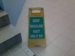 If you want to learn sila mengambil kasut anda in english, you will find the translation here, along with other translations from malay to english. Tandas Dan Kasut Ud3d Rajo Bagindo