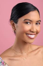 Carrie Straw's Instagram, Twitter & Facebook