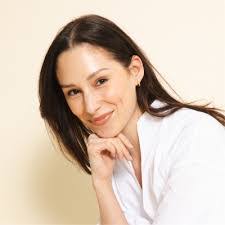 Jill Cromwell's Instagram, Twitter & Facebook