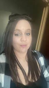 Leigh Layman's Instagram, Twitter & Facebook