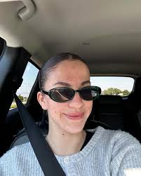 Something about this picture tickles my fancy🤍🤍🤍🤍✨