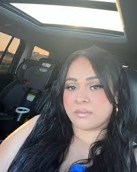 Elizabeth Jaramillo's Instagram, Twitter & Facebook