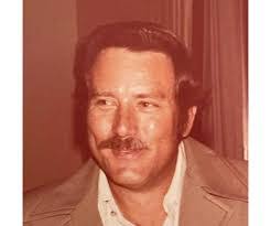 Alex Mcnew's Instagram, Twitter & Facebook