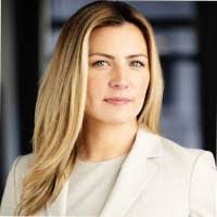 Clarissa Strong's Instagram, Twitter & Facebook